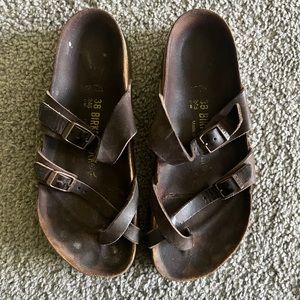 BROWN MAYARI WOMEN'S sz 38 BROWN LEATHER SANDALS well worn